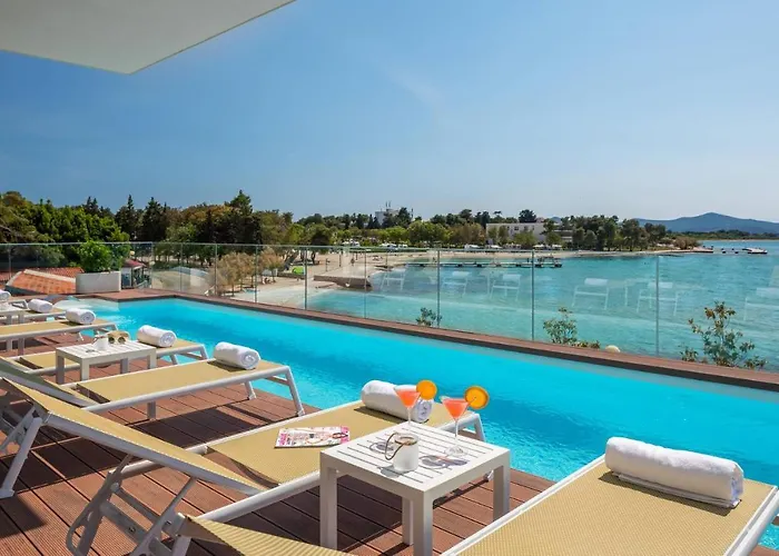 Dedaj Resort - Penthouse Suite Arben