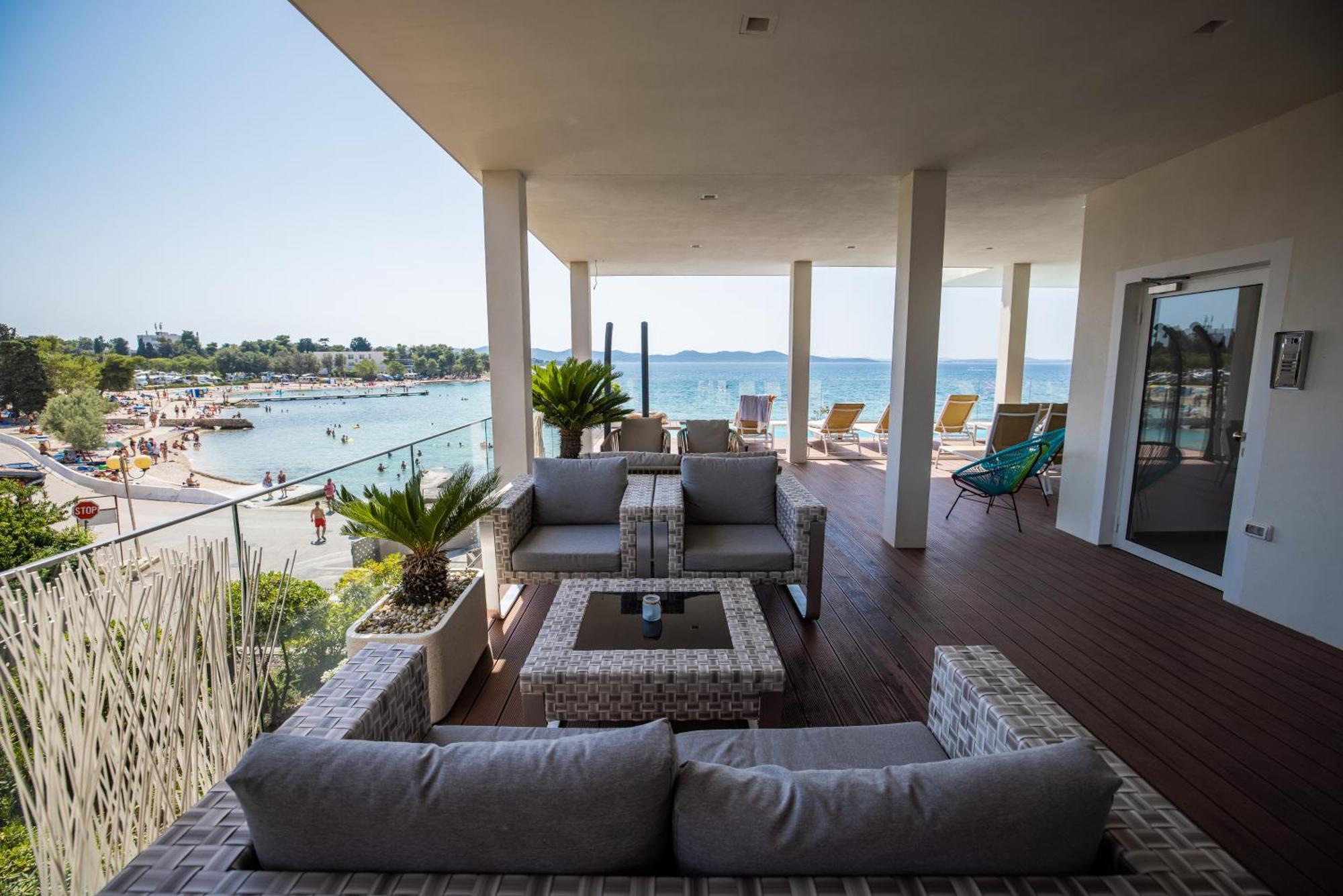 Dedaj - Penthouse Arben *