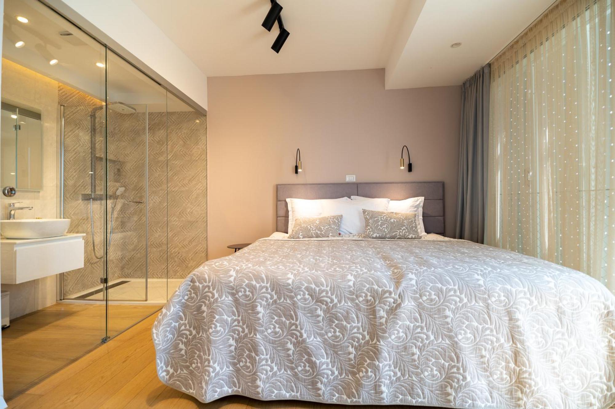 Dedaj - Penthouse Arben Apartment *